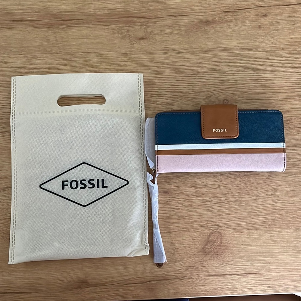 Fossil Wristlet wallet